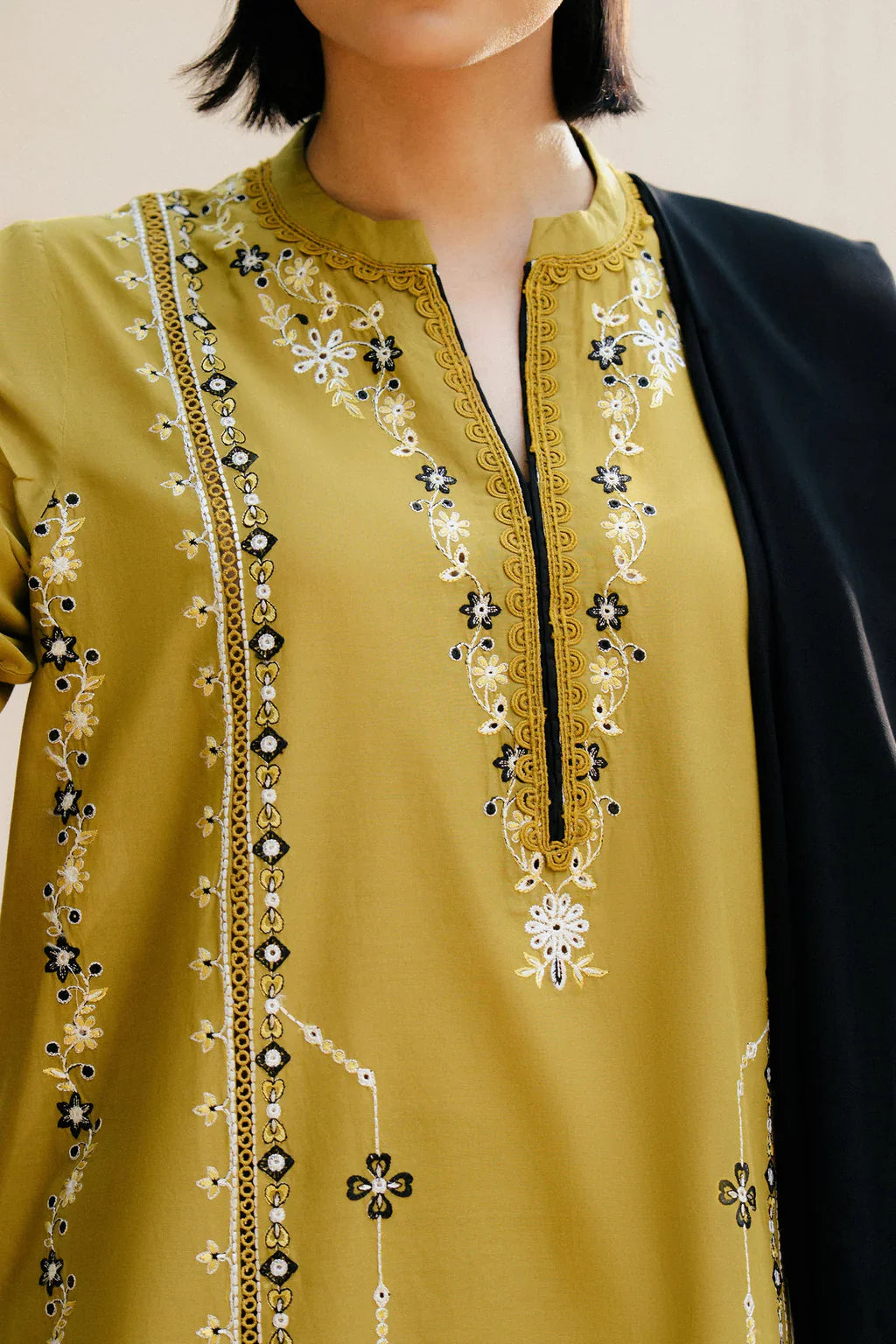ZARA SHAHJAHAN- 3PC DHANAK EMBROIDERED SUIT NEH-4104