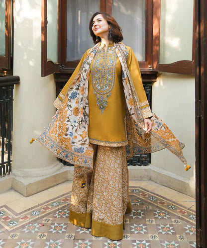 SAPPHIRE-3PC KHADDAR PRINTED EMB SUIT NEH-2668