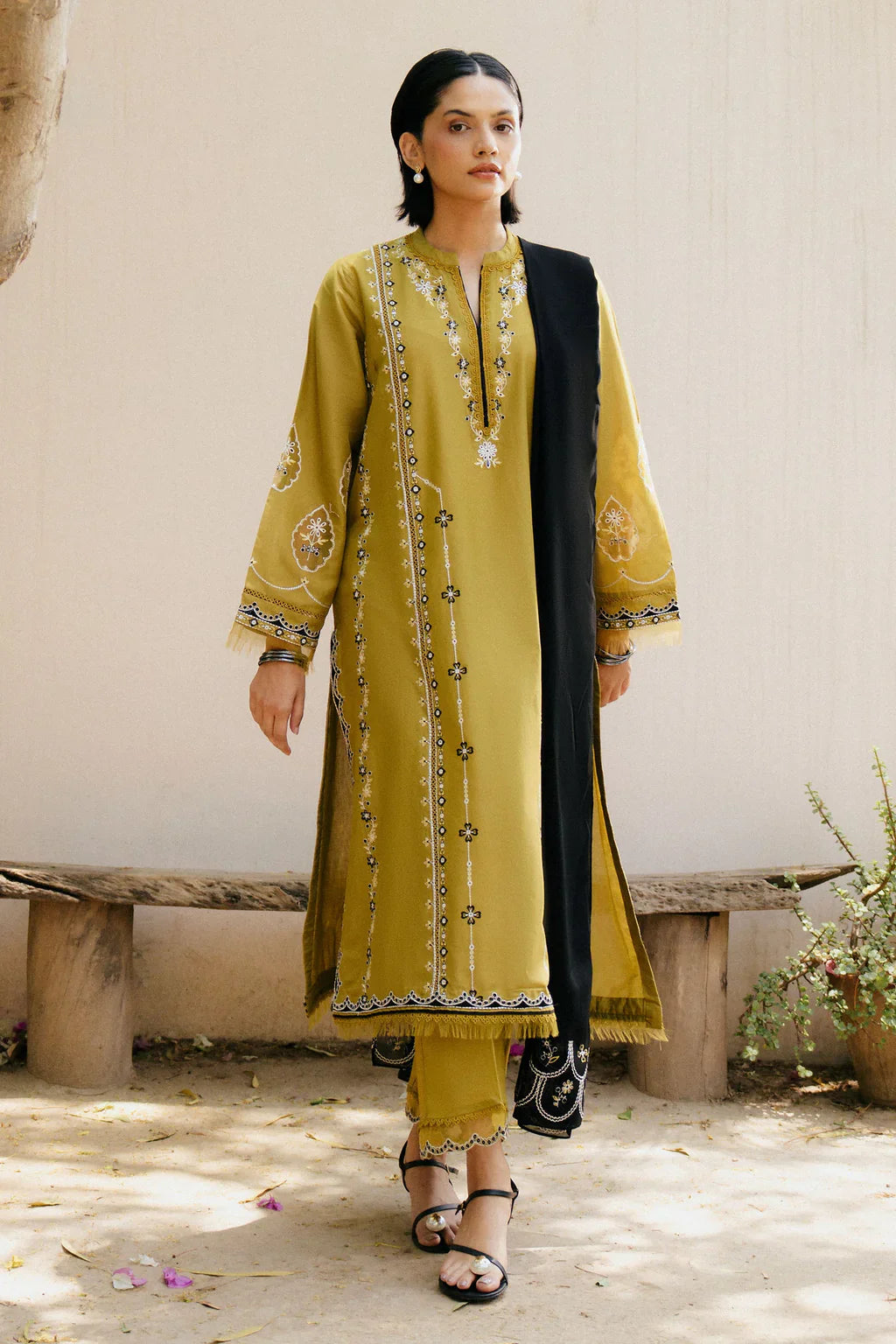 ZARA SHAHJAHAN- 3PC DHANAK EMBROIDERED SUIT NEH-4104