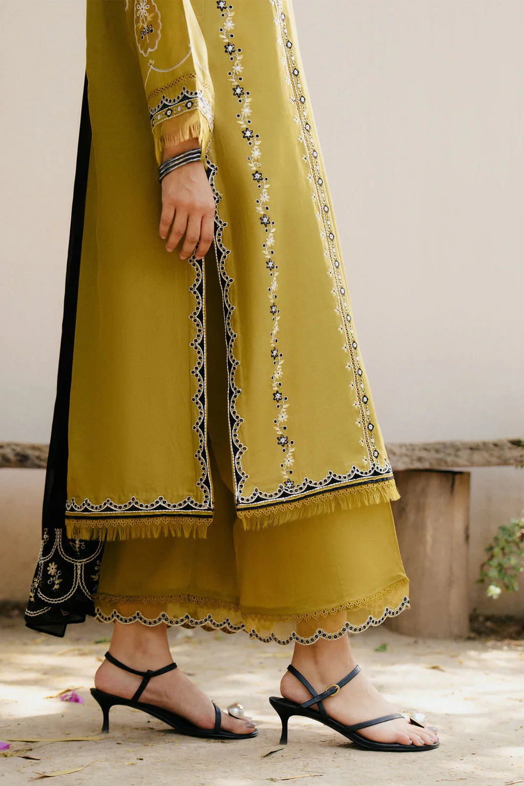 ZARA SHAHJAHAN- 3PC DHANAK EMBROIDERED SUIT NEH-4104