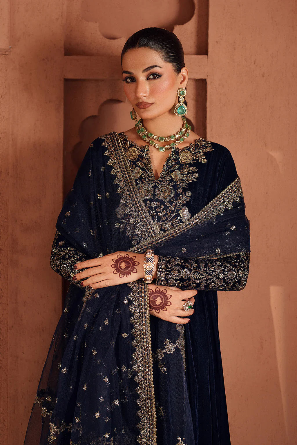 IZNIK-3PC VELVET EMBROIDERED SUIT NEH-4362