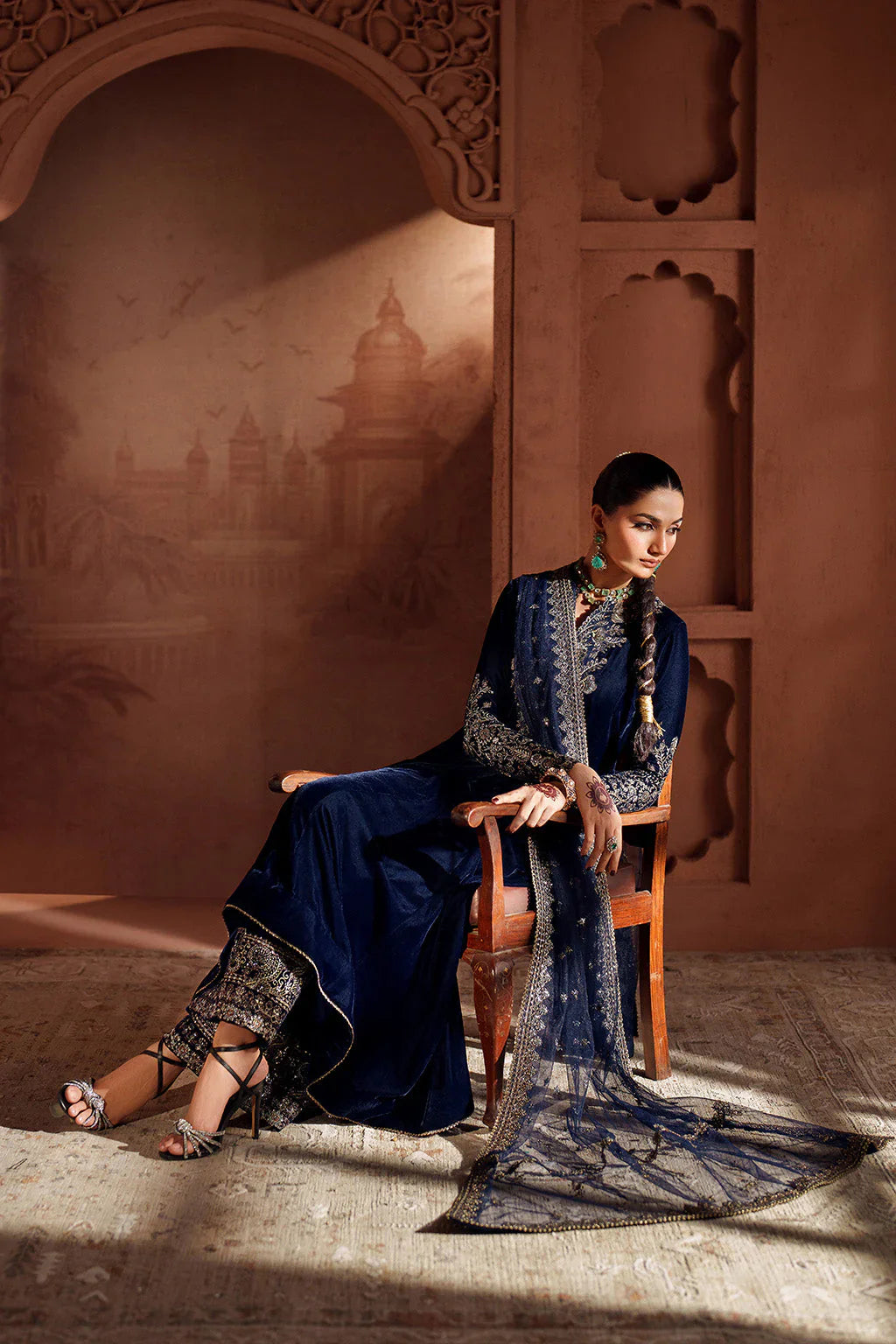 IZNIK-3PC VELVET EMBROIDERED SUIT LEH-4362