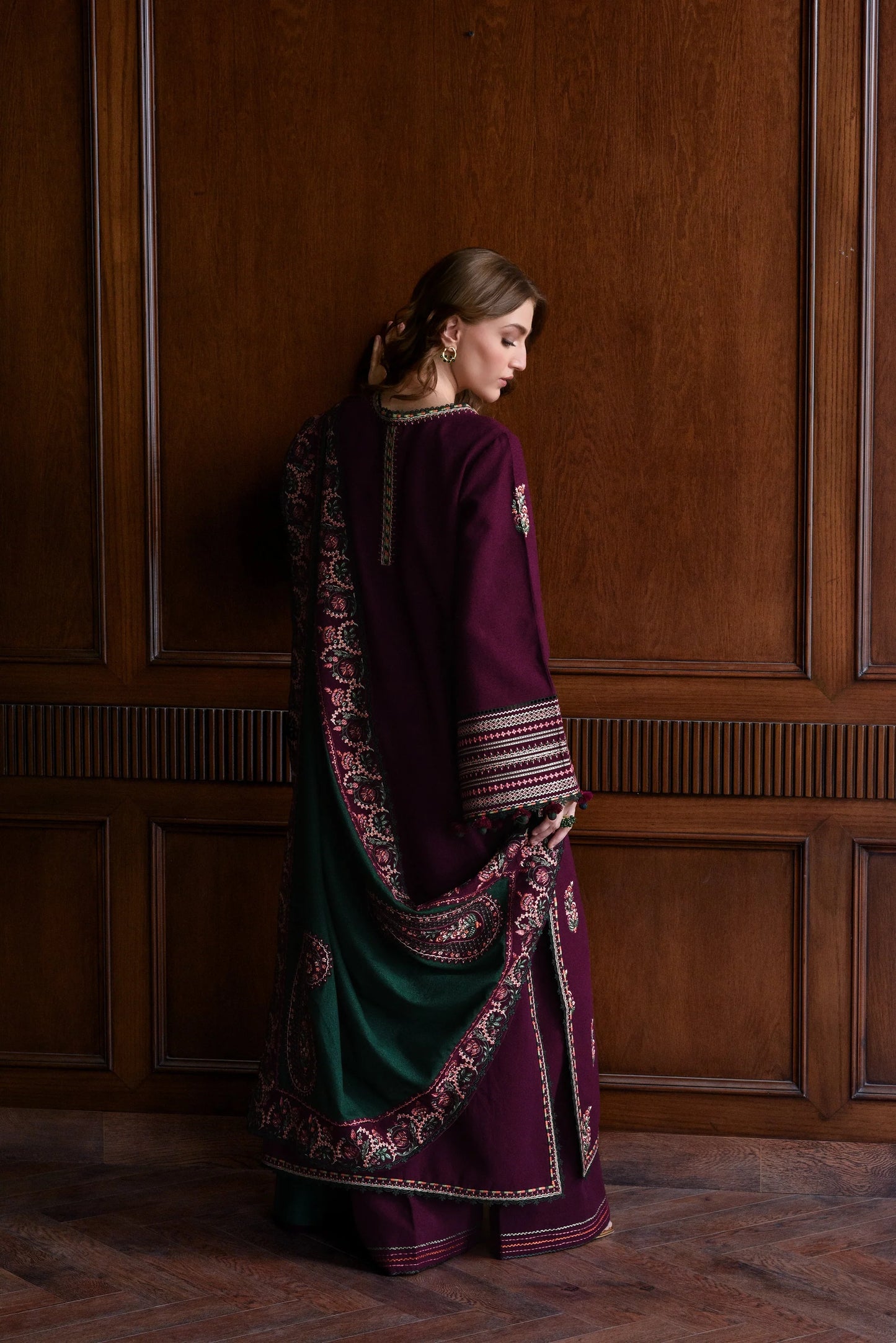 BATIK-3PC LAWN  EMBROIDERED SUIT-NEL-4009