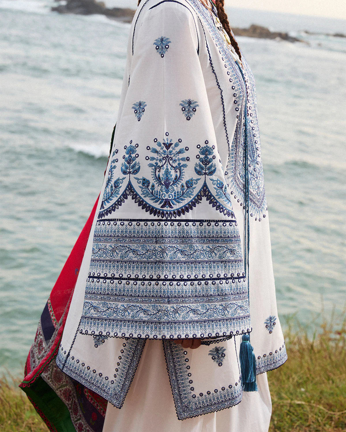 URGE-3PC LAWN EMBROIDERED SUIT-NEL-4003