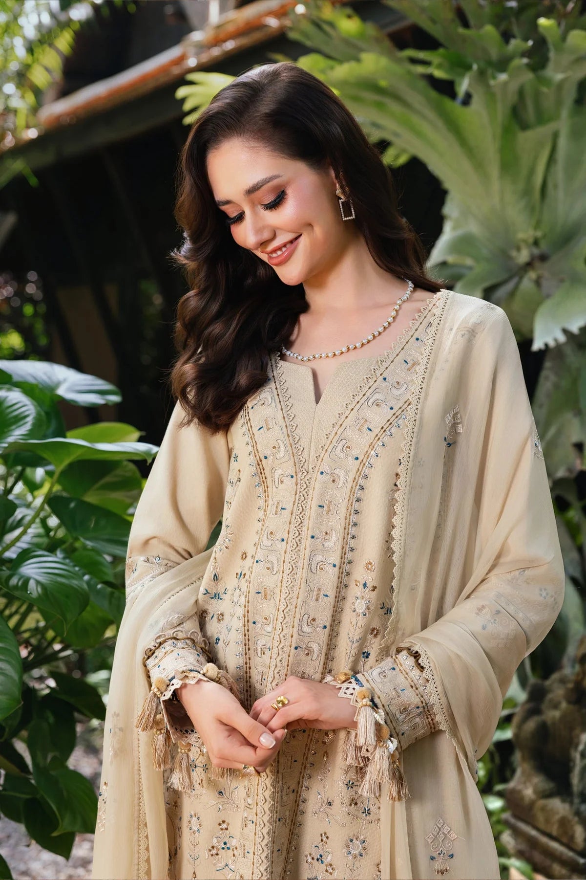 ETHNIC-3PC LAWN EMBROIDERED SUIT-4038