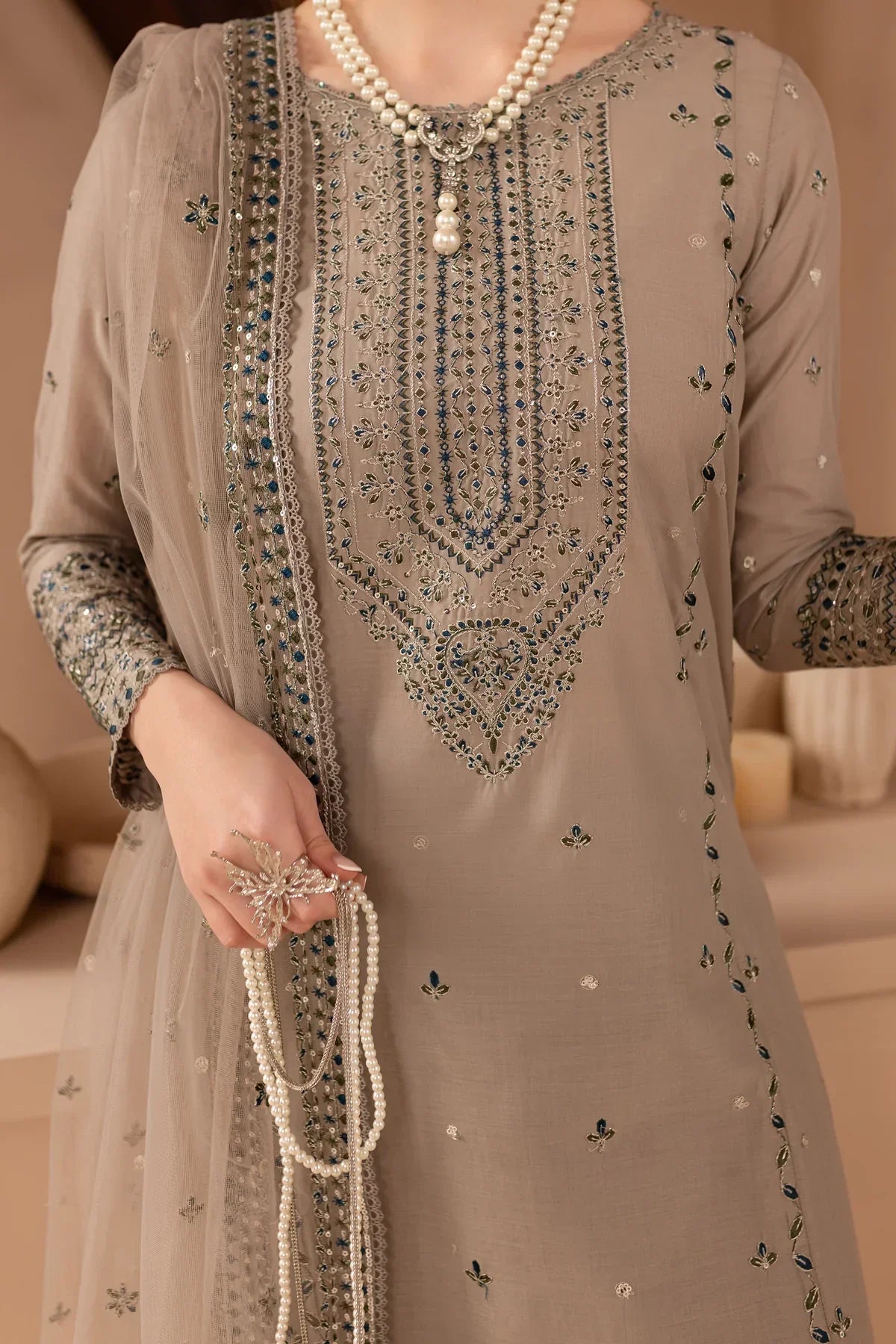 BATIK-3PC LAWN SEQUIN EMBROIDERED SUIT-NEL-456