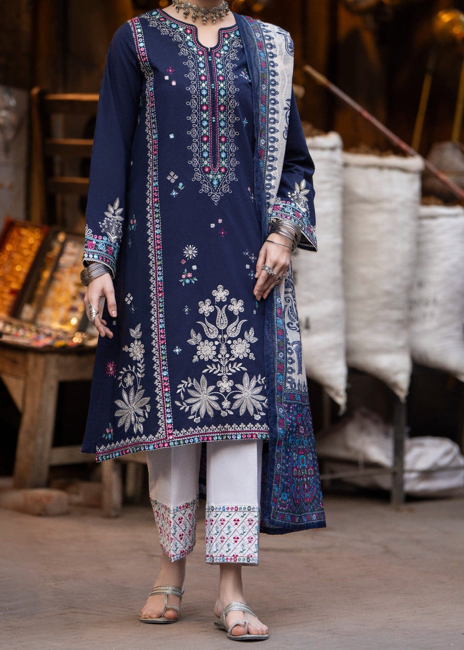 BATIK-3PC LAWN EMBROIDERED SUIT-NEL-793